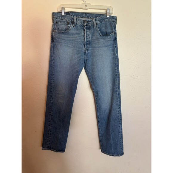 Levi’s 501 Jeans Men's 32x30 Relaxed Fit Straight Leg Light Wash Button Fly - Picture 1 of 6